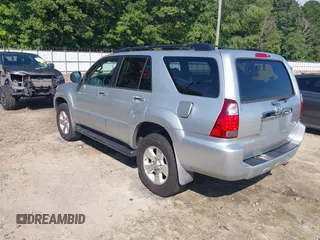 2007 Toyota 4Runner SR5 with VIN JTEZU14R470095968, listed as a IAAI auction lot 42700347 with 330,409 mi miles and . Bid and sale history available at DreamBid. Image 3.