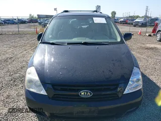 2010 Kia Sedona LX with VIN KNDMG4C34A6353639, listed as a IAAI auction lot 42200137 with 220,097 mi miles and . Bid and sale history available at carsss.com. Image 6.