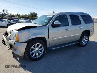 2013 GMC Yukon Denali with VIN 1GKS2EEF0DR267478, listed as a Copart auction lot 49575025 with 53,637 mi miles and Salvage Title. Bid and sale history available at carsss.com. Image 1.