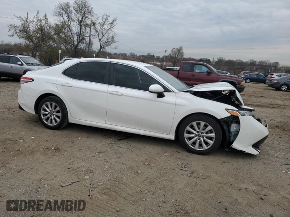2020 Toyota Camry LE with VIN 4T1C11AKXLU376293, listed as a Copart auction lot 50432975 with 91,880 mi miles and Salvage Title. Bid and sale history available at carsss.com. Image 4.