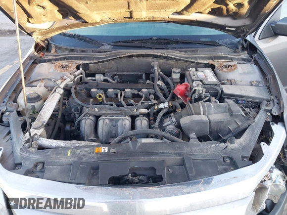 2010 Ford Fusion SEL with VIN 3FAHP0JA5AR260939, listed as a IAAI auction lot 41417420 with 178,295 mi miles. Bid and sale history available at carsss.com. Image 10.