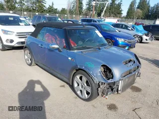 2007 MINI Convertible S z VIN WMWRH33577TL95633, wystawiony jako IAAI lot #41905059 z przebiegiem 112 619 mil mil oraz . Historia ofert i sprzedaży dostępna na DreamBid. Obrazek 1.