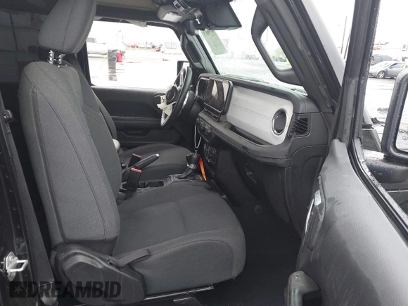 2024 Jeep Wrangler Sahara with VIN 1C4RJXP63RW148483, listed as a IAAI auction lot 41906879 with 32,509 mi miles and . Bid and sale history available at DreamBid. Image 5.