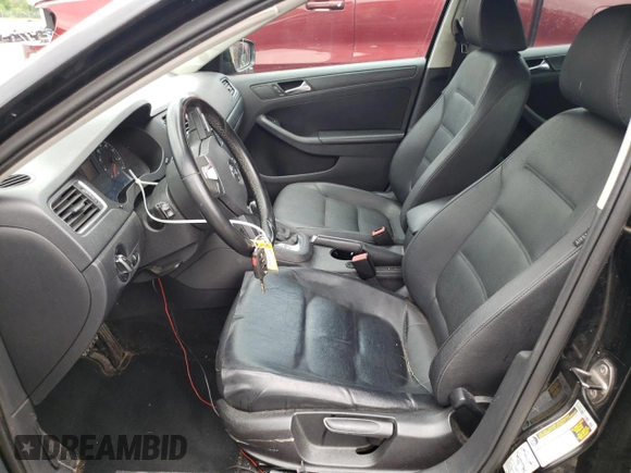 2011 Volkswagen Jetta SE z VIN 3VWDZ7AJ5BM330009, wystawiony jako Copart lot #59471075 z przebiegiem 129 657 mil mil oraz Szkoda całkowita • Salvage title. Historia ofert i sprzedaży dostępna na DreamBid. Obrazek 7.
