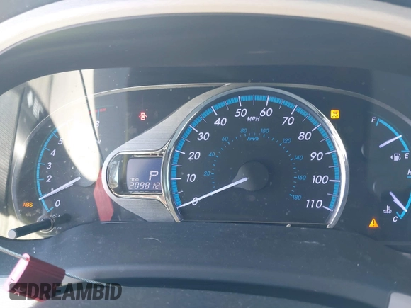2012 Toyota Sienna XLE with VIN 5TDDK3DC5CS047530, listed as a IAAI auction lot 41780049 with 209,812 mi miles. Bid and sale history available at carsss.com. Image 7.
