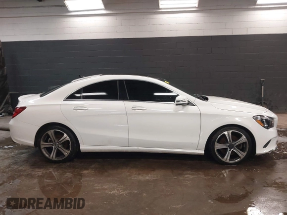 2019 Mercedes-Benz CLA 250 z VIN WDDSJ4GB8KN765229, wystawiony jako IAAI lot #41548902 z przebiegiem 57 608 mil mil oraz . Historia ofert i sprzedaży dostępna na DreamBid. Obrazek 13.