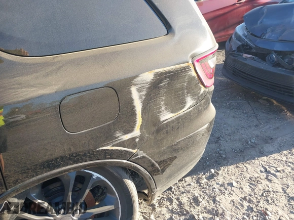 2023 Dodge Durango R/T Plus z VIN 1C4SDHCT6PC686023, wystawiony jako IAAI lot #41814740 z przebiegiem 6 647 mil mil oraz . Historia ofert i sprzedaży dostępna na DreamBid. Obrazek 16.