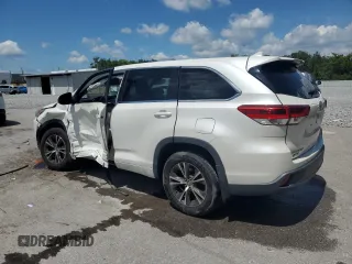 2018 Toyota Highlander LE z VIN 5TDBZRFH4JS890548, wystawiony jako Copart lot #56752715 z przebiegiem 54 152 mil mil oraz Szkoda całkowita • Salvage title. Historia ofert i sprzedaży dostępna na DreamBid. Obrazek 2.