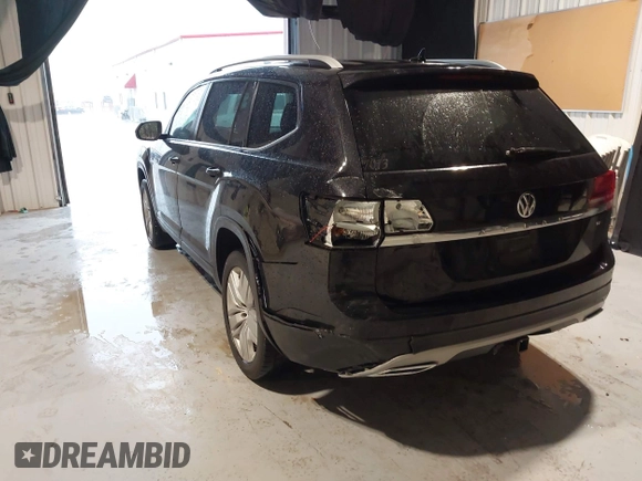 2019 Volkswagen Atlas SE with VIN 1V2WR2CA3KC603377, listed as a IAAI auction lot 42145332 with 137,553 mi miles and . Bid and sale history available at DreamBid. Image 3.