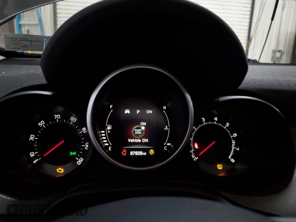 2016 FIAT 500X Trekking Plus с VIN ZFBCFYET6GP411632, выставлен на аукционе Copart как лот 43540735 с пробегом 87 608 миль миль и Списание • Salvage title. История ставок и продаж доступна на DreamBid. Изображение 9.