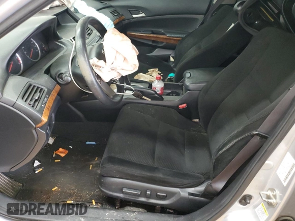 2012 Honda Accord EX z VIN 1HGCP2F78CA008291, wystawiony jako Copart lot #58614015 z przebiegiem 183 349 mil mil oraz Szkoda całkowita • Salvage title. Historia ofert i sprzedaży dostępna na DreamBid. Obrazek 7.