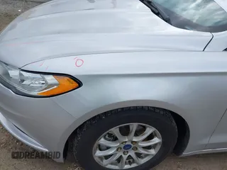 2017 Ford Fusion S with VIN 3FA6P0G7XHR316936, listed as a IAAI auction lot 41888766 with 175,881 mi miles. Bid and sale history available at carsss.com. Image 18.