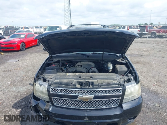 2009 Chevrolet Tahoe LTZ z VIN 1GNFK33059R297641, wystawiony jako IAAI lot #42099230 z przebiegiem 226 402 mil mil oraz . Historia ofert i sprzedaży dostępna na DreamBid. Obrazek 10.