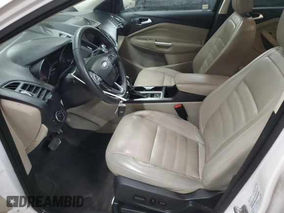 2019 Ford Escape Titanium с VIN 1FMCU0J94KUA44606, выставлен на аукционе Copart как лот 51790035 с пробегом 70 190 миль миль и На запчасти • Non repairable. История ставок и продаж доступна на DreamBid. Изображение 7.