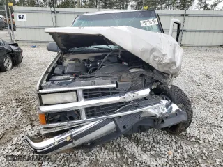 1999 Chevrolet Tahoe Z71 with VIN 1GNEK13R8XJ484883, listed as a Copart auction lot 45773115 with 197,820 mi miles and Salvage Title. Bid and sale history available at carsss.com. Image 5.