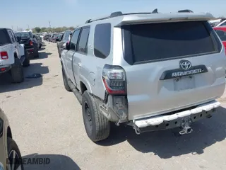 2017 Toyota 4Runner SR5 with VIN JTEBU5JR9H5437934, listed as a IAAI auction lot 41755278 with 258,371 mi miles. Bid and sale history available at carsss.com. Image 3.