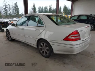 2007 Mercedes-Benz C 280 Luxury с VIN WDBRF54H97F880897, выставлен на аукционе IAAI как лот 41828391 с пробегом 177 644 миль миль и . История ставок и продаж доступна на DreamBid. Изображение 3.