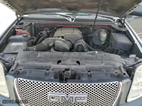 2008 GMC Yukon Denali with VIN 1GKEC63858J185528, listed as a Copart auction lot 48202775 with 295,079 mi miles and Salvage Title. Bid and sale history available at carsss.com. Image 12.