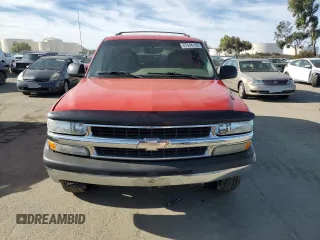 2002 Chevrolet Tahoe LS with VIN 1GNEC13V12R324266, listed as a Copart auction lot 87648155 with 204,118 mi miles and Salvage Title. Bid and sale history available at carsss.com. Image 5.