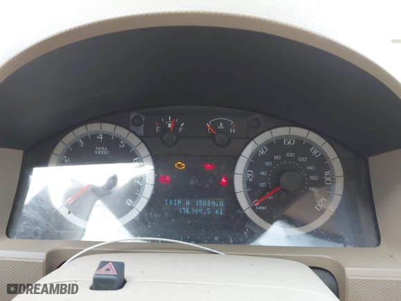 2008 Ford Escape XLT with VIN 1FMCU031X8KE48053, listed as a IAAI auction lot 41755683 with 176,144 mi miles. Bid and sale history available at carsss.com. Image 7.