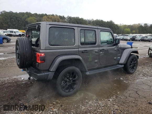 2021 Jeep Wrangler Unlimited Sahara with VIN 1C4JJXP6XMW643026, listed as a Copart auction lot 49960415 with 43,733 mi miles and Salvage Title. Bid and sale history available at DreamBid. Image 3.