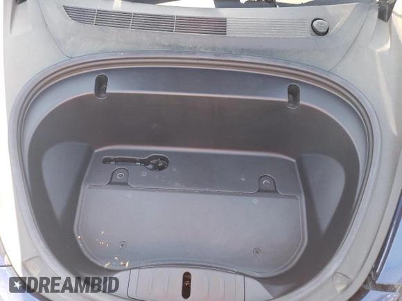 2020 Tesla Model 3 Long Range z VIN 5YJ3E1EB7LF647614, wystawiony jako Copart lot #51316115 z przebiegiem 54 917 mil mil oraz Szkoda całkowita • Salvage title. Historia ofert i sprzedaży dostępna na DreamBid. Obrazek 13.
