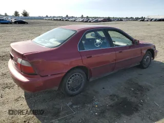 1996 Honda Accord LX with VIN 1HGCD563XTA266206, listed as a Copart auction lot 48601005 with 302,329 mi miles and Salvage Title. Bid and sale history available at DreamBid. Image 3.