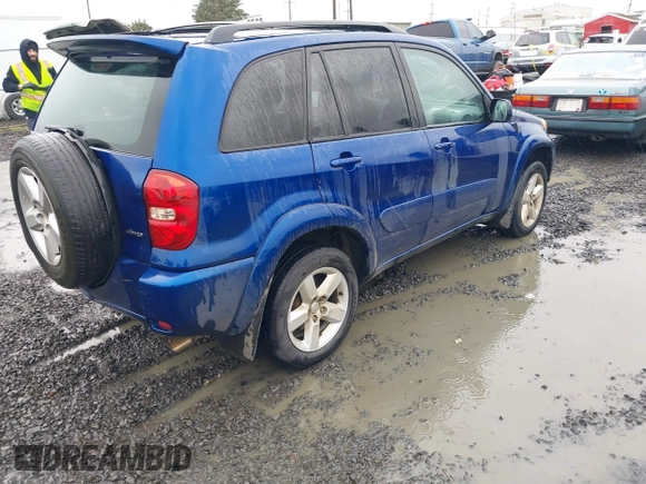2005 Toyota RAV4 with VIN JTEHD20V656038833, listed as a IAAI auction lot 41861809 with 291,247 mi miles. Bid and sale history available at carsss.com. Image 4.