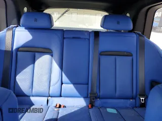 2023 Rolls-Royce Cullinan z VIN SLATV4C00PU216605, wystawiony jako Copart lot #74923524 z przebiegiem 13 428 mil mil oraz Nie do naprawy. Historia ofert i sprzedaży dostępna na DreamBid. Obrazek 10.