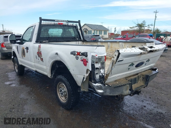 2017 Ford Super Duty F-250 SRW XLT with VIN 1FTBF2B60HEC06678, listed as a IAAI auction lot 41739060 with 175,028 mi miles. Bid and sale history available at carsss.com. Image 3.