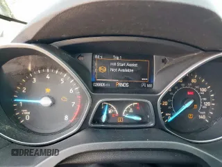 2017 Ford Escape SE z VIN 1FMCU0GD2HUC07371, wystawiony jako Copart lot #59223875 z przebiegiem 26 805 mil mil oraz Szkoda całkowita • Salvage title. Historia ofert i sprzedaży dostępna na DreamBid. Obrazek 9.