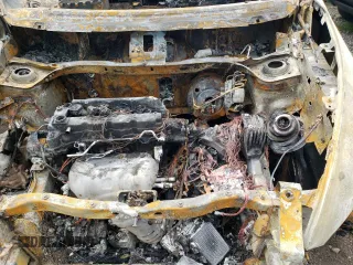 2014 Jeep Cherokee Trailhawk z VIN 1C4PJMBBXEW203063, wystawiony jako Copart lot #50887125 z przebiegiem Nie podano mil oraz Nie do naprawy • Non repairable. Historia ofert i sprzedaży dostępna na DreamBid. Obrazek 13.