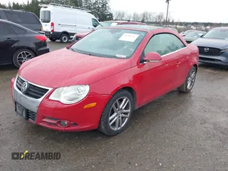 2008 Volkswagen Eos Lux z VIN WVWFA71FX8V016563, wystawiony jako IAAI lot #41688712 z przebiegiem 240 888 mil mil oraz . Historia ofert i sprzedaży dostępna na DreamBid. Obrazek 2.