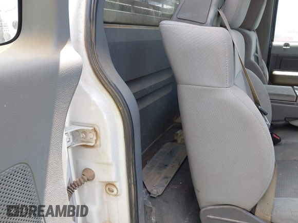 2007 Ford F-150 XL with VIN 1FTRF12217KB32628, listed as a IAAI auction lot 42328856 with 421,422 mi miles and . Bid and sale history available at DreamBid. Image 8.