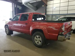 2011 Toyota Tacoma with VIN 3TMLU4EN7BM068907, listed as a Copart auction lot 61417485 with 117,747 mi miles and Clean title. Bid and sale history available at DreamBid. Image 2.
