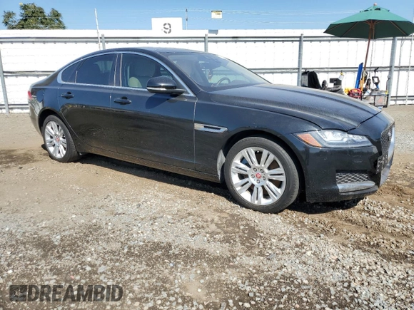 2017 Jaguar XF 35t Premium with VIN SAJBD4BV0HCY43592, listed as a Copart auction lot 77621094 with 51,753 mi miles and Salvage Title. Bid and sale history available at carsss.com. Image 4.