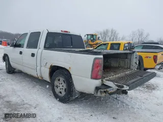 2006 Chevrolet Silverado 1500 LT1 with VIN 2GCEC13T361144888, listed as a IAAI auction lot 41284010 with 308,066 mi miles. Bid and sale history available at carsss.com. Image 3.