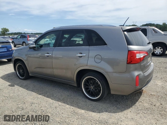 2015 Kia Sorento SX z VIN 5XYKW4A78FG581437, wystawiony jako Copart lot #57281105 z przebiegiem 114 270 mil mil oraz Czysty tytuł • Clean title. Historia ofert i sprzedaży dostępna na DreamBid. Obrazek 2.