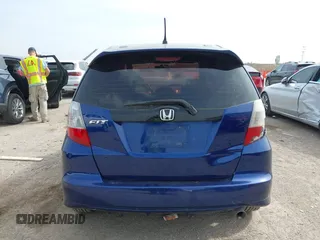 2013 Honda Fit Sport with VIN JHMGE8H54DC027896, listed as a IAAI auction lot 41933061 with 137,696 mi miles. Bid and sale history available at carsss.com. Image 16.