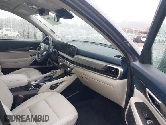 2024 Kia Telluride EX with VIN 5XYP34GC8RG493124, listed as a IAAI auction lot 42438819 with 20,320 mi miles and . Bid and sale history available at DreamBid. Image 5.