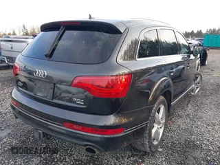2014 Audi Q7 Premium Plus z VIN WA1LGAFE3ED012638, wystawiony jako IAAI lot #41658605 z przebiegiem 127 392 mil mil oraz . Historia ofert i sprzedaży dostępna na DreamBid. Obrazek 4.