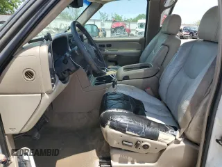 2003 Chevrolet Suburban LT with VIN 3GNFK16T83G297134, listed as a Copart auction lot 56761734 with 303,349 mi miles and Salvage Title. Bid and sale history available at carsss.com. Image 7.