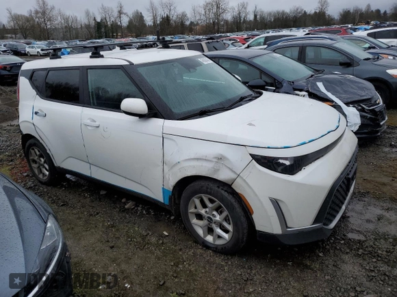 2023 Kia Soul LX with VIN KNDJ23AUXP7851208, listed as a Copart auction lot 45886345 with 55,787 mi miles and Salvage Title. Bid and sale history available at DreamBid. Image 4.