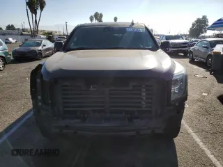 2018 GMC Yukon XL SLT with VIN 1GKS1GKC6JR305624, listed as a Copart auction lot 71157044 with 283,155 mi miles and Salvage Title. Bid and sale history available at carsss.com. Image 5.