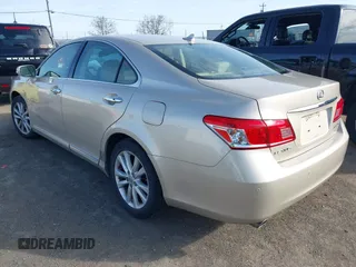2010 Lexus ES 330 z VIN JTHBK1EG0A2392593, wystawiony jako IAAI lot #41604075 z przebiegiem 232 031 mil mil oraz . Historia ofert i sprzedaży dostępna na DreamBid. Obrazek 3.