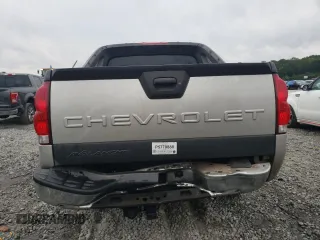 2005 Chevrolet Avalanche Z71 with VIN 3GNEK12Z35G271792, listed as a Copart auction lot 71290704 with 326,914 mi miles and Salvage Title. Bid and sale history available at carsss.com. Image 6.