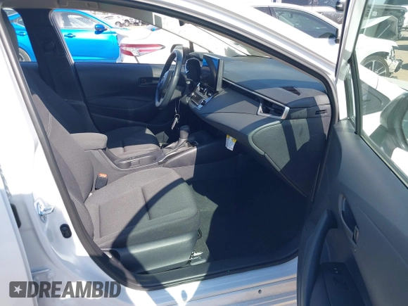 2025 Toyota Corolla LE z VIN 5YFB4MDE2SP274691, wystawiony jako IAAI lot #42017890 z przebiegiem 2 738 mil mil oraz . Historia ofert i sprzedaży dostępna na DreamBid. Obrazek 5.