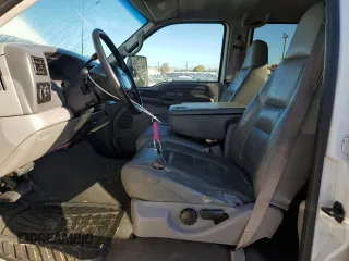 2001 Ford Super Duty F-250 XL with VIN 1FTNW21S91EA22597, listed as a Copart auction lot 77105584 with 176,073 mi miles and Clean Title. Bid and sale history available at carsss.com. Image 7.