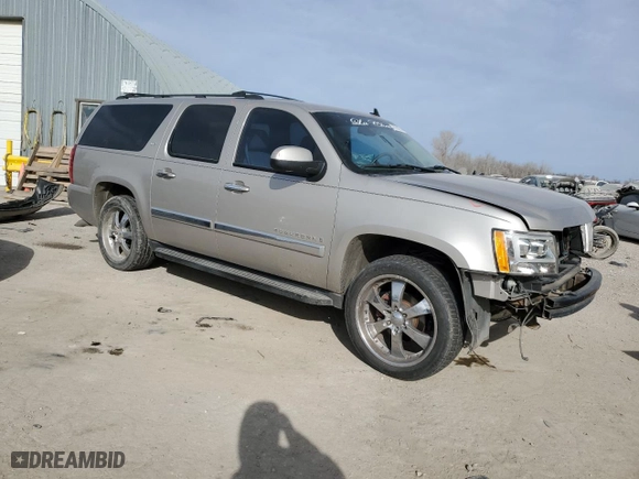 2007 Chevrolet Suburban LS with VIN 3GNFC16087G116204, listed as a Copart auction lot 85556284 with 212,001 mi miles and Salvage Title. Bid and sale history available at carsss.com. Image 4.