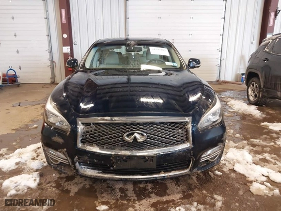 2016 Infiniti Q70 with VIN JN1BY1AR2GM270504, listed as a IAAI auction lot 41590402 with 68,462 mi miles. Bid and sale history available at carsss.com. Image 12.